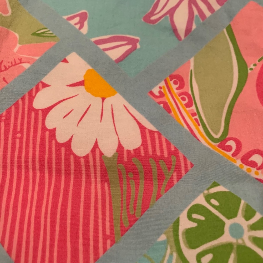 Lilly Pulitzer 💕 great condition! 💛 - Picture 4 of 5